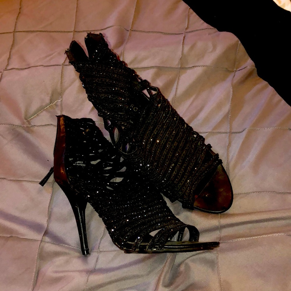 Heels - Picture 5 of 5